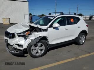 ✅ 2021 Volvo XC40 Momentum • VIN: YV4162UK4M2425528 • Lot: 68302405. Wystawiony na Copart z przebiegiem Nie podano. Bezpłatny archiwum sprzedaży aukcyjnych z USA i szczegółowy raport historii pojazdu na DreamBid. Zdjęcie 1.
