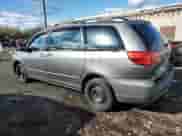 2005 Toyota Sienna LE с VIN 5TDZA23C75S312486, выставлен на аукционе Copart как лот 90917255 с пробегом 235 882 миль миль и Списание • Salvage title. История ставок и продаж доступна на DreamBid. Изображение 2.