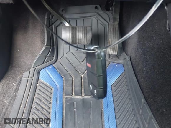 ✅ 2018 Dodge Durango SXT • VIN: 1C4RDHAG2JC495162 • Lot: 42606462. Listed on IAAI with 149,794 mi. Free auction sales archive from the USA and detailed vehicle history report at DreamBid. Image 11.