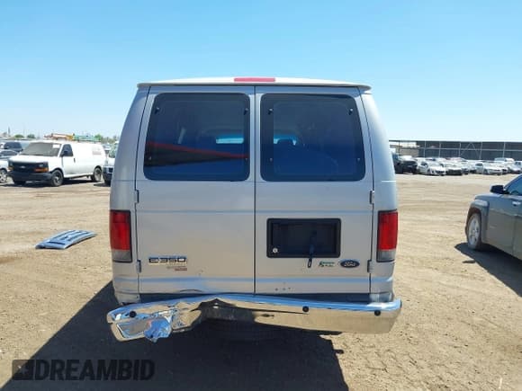 ✅ 2010 Ford Econoline Passenger XL • VIN: 1FBSS3BL8ADA23682 • Лот: 42533916. Опубликован ранее на IAAI с пробегом 515 698 миль. Бесплатный доступ к архиву аукционных продаж из США и подробный отчёт об истории автомобиля на DreamBid. Изображение 16.