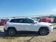 ✅ 2019 Jeep Cherokee Latitude Plus • VIN: 1C4PJLLBXKD411296 • Lot: 43756441. Listed on IAAI with 94,483 mi. Free auction sales archive from the USA and detailed vehicle history report at DreamBid. Image 13.