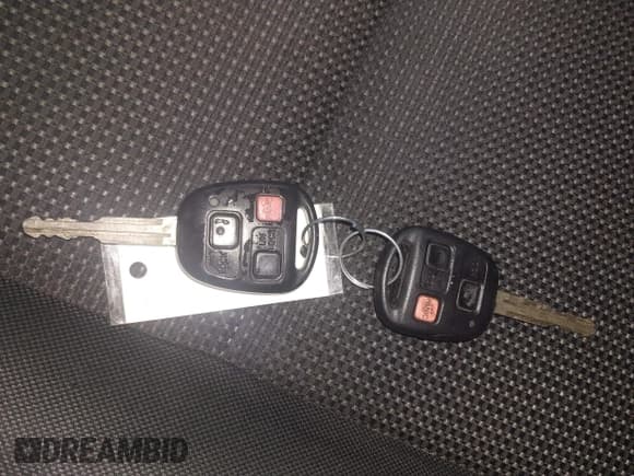 ✅ 2008 Toyota FJ Cruiser • VIN: JTEBU11F98K003318 • Лот: 43658087. Опубликован ранее на IAAI с пробегом 200 786 миль. Бесплатный доступ к архиву аукционных продаж из США и подробный отчёт об истории автомобиля на DreamBid. Изображение 11.