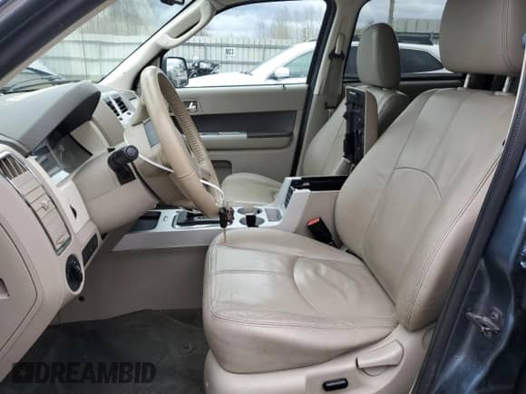 2011 Mercury Mariner z VIN 4M2CN8B76BKJ06364, wystawiony jako Copart lot #50040745 z przebiegiem 153 675 mil mil oraz Szkoda całkowita • Salvage title. Historia ofert i sprzedaży dostępna na DreamBid. Obrazek 7.