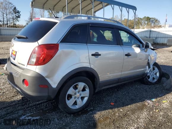 ✅ 2014 Chevrolet Captiva Sport LS • VIN: 3GNAL2EK0ES536083 • Lot: 80253874. Wystawiony na Copart z przebiegiem 142 345 mil. Bezpłatny archiwum sprzedaży aukcyjnych z USA i szczegółowy raport historii pojazdu na DreamBid. Zdjęcie 3.