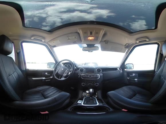 ✅ 2013 Land Rover LR4 HSE • VIN: SALAG2D46DA669570 • Lot: 42568104. Wystawiony na IAAI z przebiegiem 190 209 mil. Bezpłatny archiwum sprzedaży aukcyjnych z USA i szczegółowy raport historii pojazdu na DreamBid. Zdjęcie 18.