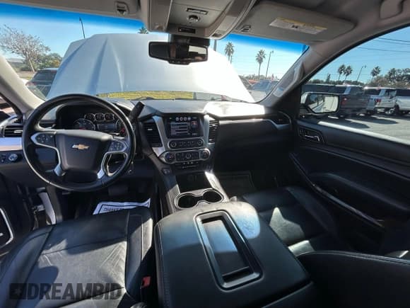 ✅ 2017 Chevrolet Tahoe LT • VIN: 1GNSKBKCXHR120554 • Lot: 93780545. Wystawiony na Copart z przebiegiem 128 243 mil. Bezpłatny archiwum sprzedaży aukcyjnych z USA i szczegółowy raport historii pojazdu na DreamBid. Zdjęcie 9.