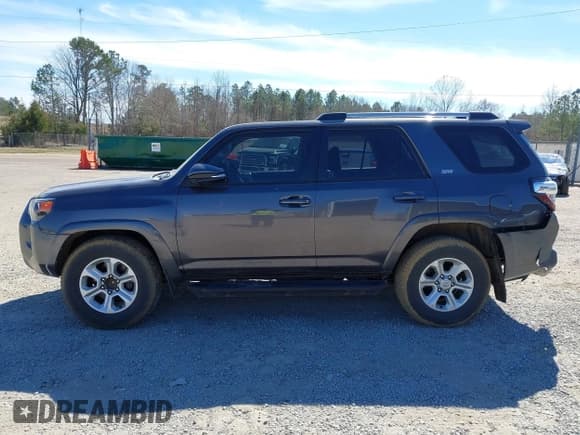 ✅ 2022 Toyota 4Runner SR5 Premium • VIN: JTEFU5JR2N5269812 • Lot: 41674763. Listed on IAAI with 52,988 mi. Free auction sales archive from the USA and detailed vehicle history report at DreamBid. Image 14.