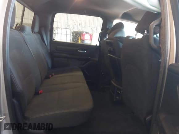 ✅ 2024 Ram 1500 Tradesman • VIN: 1C6RRFGG6RN185875 • Лот: 41683183. Опубликован ранее на IAAI с пробегом 26 500 миль. Бесплатный доступ к архиву аукционных продаж из США и подробный отчёт об истории автомобиля на DreamBid. Изображение 8.