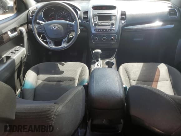 ✅ 2014 Kia Sorento LX • VIN: 5XYKT4A74EG460993 • Lot: 80493225. Listed on Copart with 168,216 mi. Free auction sales archive from the USA and detailed vehicle history report at DreamBid. Image 8.