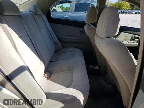 ✅ 2005 Kia Spectra LX • VIN: KNAFE121955126906 • Lot: 82265165. Wystawiony na Copart z przebiegiem 160 782 mil. Bezpłatny archiwum sprzedaży aukcyjnych z USA i szczegółowy raport historii pojazdu na DreamBid. Zdjęcie 10.