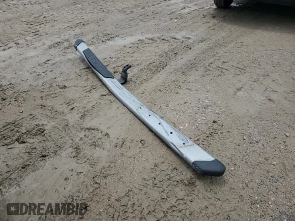 ✅ 2022 Toyota Tundra Limited • VIN: 5TFJA5BC9NX001507 • Lot: 63101564. Wystawiony na Copart z przebiegiem 55 637 mil. Bezpłatny archiwum sprzedaży aukcyjnych z USA i szczegółowy raport historii pojazdu na DreamBid. Zdjęcie 14.