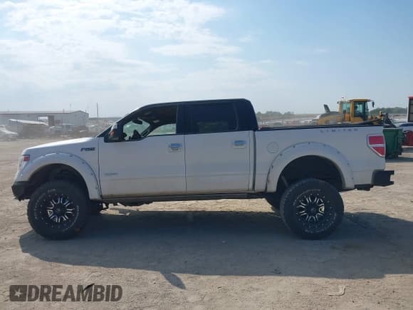 ✅ 2013 Ford F-150 XL • VIN: 1FTFW1ET7DFC12334 • Lot: 43328182. Wystawiony na IAAI z przebiegiem 197 430 mil. Bezpłatny archiwum sprzedaży aukcyjnych z USA i szczegółowy raport historii pojazdu na DreamBid. Zdjęcie 15.