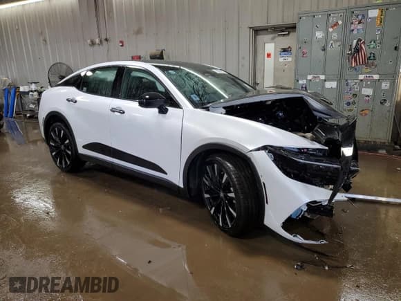 ✅ 2025 Toyota Crown Platinum • VIN: JTDAFAAF4S3012200 • Lot: 50335975. Wystawiony na Copart z przebiegiem 10 335 mil. Bezpłatny archiwum sprzedaży aukcyjnych z USA i szczegółowy raport historii pojazdu na DreamBid. Zdjęcie 4.