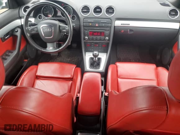 ✅ 2007 Audi S4 • VIN: WUARL48H27K901016 • Lot: 67889725. Wystawiony na Copart z przebiegiem 122 808 mil. Bezpłatny archiwum sprzedaży aukcyjnych z USA i szczegółowy raport historii pojazdu na DreamBid. Zdjęcie 8.