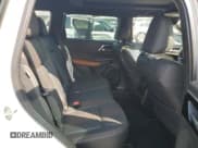 ✅ 2022 Mitsubishi Outlander SEL • VIN: JA4J4VA87NZ088813 • Lot: 70878455. Listed on Copart with 21,451 mi. Free auction sales archive from the USA and detailed vehicle history report at DreamBid. Image 10.