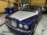 ✅ 2008 Bentley Arnage • VIN: SCBLC47J48CX12700 • Лот: 79812954. Опубликован ранее на Copart с пробегом 72 001 миль. Бесплатный доступ к архиву аукционных продаж из США и подробный отчёт об истории автомобиля на DreamBid. Изображение 2.