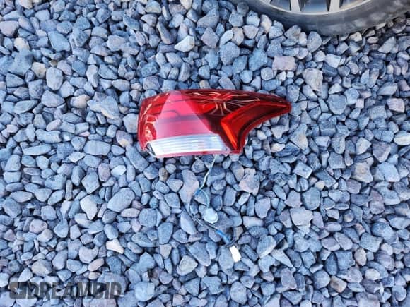 2018 Mitsubishi Outlander SE with VIN JA4AD3A32JZ061134, listed as a Copart auction lot 85913675 with 136,011 mi miles and Salvage title. Bid and sale history available at DreamBid. Image 13.