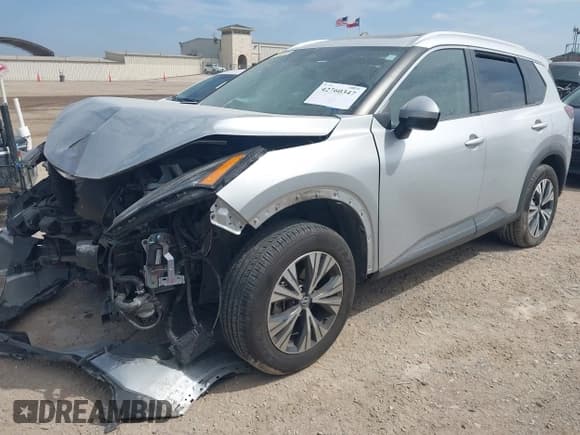 ✅ 2022 Nissan Rogue SV • VIN: 5N1BT3BB7NC709803 • Lot: 42760347. Wystawiony na IAAI z przebiegiem 48 185 mil. Bezpłatny archiwum sprzedaży aukcyjnych z USA i szczegółowy raport historii pojazdu na DreamBid. Zdjęcie 2.