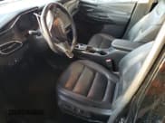 ✅ 2023 Chevrolet Bolt EV 2LT • VIN: 1G1FX6S09P4172688 • Lot: 87281384. Wystawiony na Copart z przebiegiem 40 509 mil. Bezpłatny archiwum sprzedaży aukcyjnych z USA i szczegółowy raport historii pojazdu na DreamBid. Zdjęcie 7.