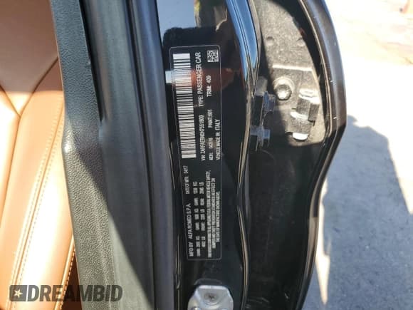 ✅ 2017 Alfa Romeo Giulia • VIN: ZARFAEBN0H7551809 • Lot: 81312125. Listed on Copart with 60,736 mi. Free auction sales archive from the USA and detailed vehicle history report at DreamBid. Image 14.