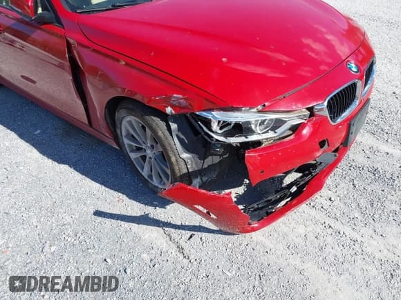 ✅ 2018 BMW 3 Series 320i xDrive • VIN: WBA8A3C54JA505279 • Лот: 43381231. Опубликован ранее на IAAI с пробегом 81 895 миль. Бесплатный доступ к архиву аукционных продаж из США и подробный отчёт об истории автомобиля на DreamBid. Изображение 6.