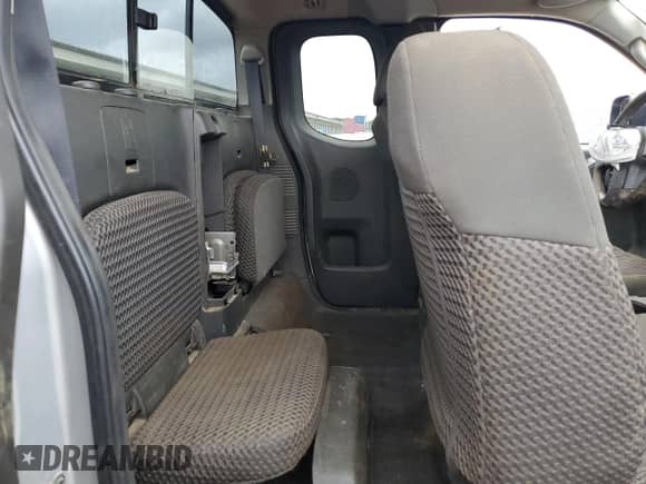 2015 Nissan Frontier SV z VIN 1N6AD0CW3FN763650, wystawiony jako Copart lot #83814625 z przebiegiem 124 628 mil mil oraz Szkoda całkowita • Salvage title. Historia ofert i sprzedaży dostępna na DreamBid. Obrazek 10.