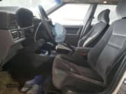 ✅ 1994 Volvo 850 • VIN: YV1LS5529R2155883 • Лот: 92247795. Опубликован ранее на Copart с пробегом 242 280 миль. Бесплатный доступ к архиву аукционных продаж из США и подробный отчёт об истории автомобиля на DreamBid. Изображение 7.