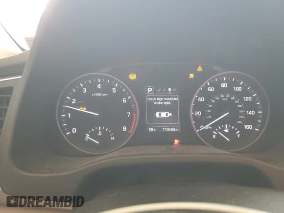 ✅ 2018 Hyundai Elantra Limited • VIN: 5NPD84LFXJH213477 • Lot: 56096385. Listed on Copart with 119,469 mi. Free auction sales archive from the USA and detailed vehicle history report at DreamBid. Image 9.