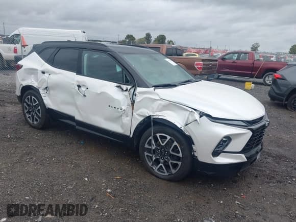 ✅ 2024 Chevrolet Blazer RS • VIN: 3GNKBERS8RS191104 • Lot: 43571142. Listed on IAAI with 20,899 mi. Free auction sales archive from the USA and detailed vehicle history report at DreamBid. Image 1.