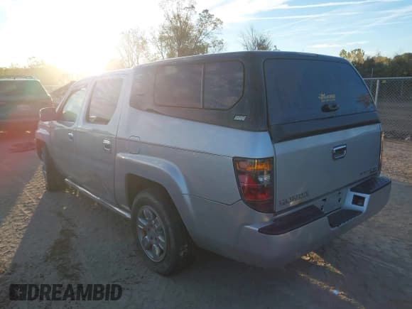 ✅ 2006 Honda Ridgeline RTS • VIN: 2HJYK16406H536900 • Lot: 43474752. Wystawiony na IAAI z przebiegiem 226 410 mil. Bezpłatny archiwum sprzedaży aukcyjnych z USA i szczegółowy raport historii pojazdu na DreamBid. Zdjęcie 3.