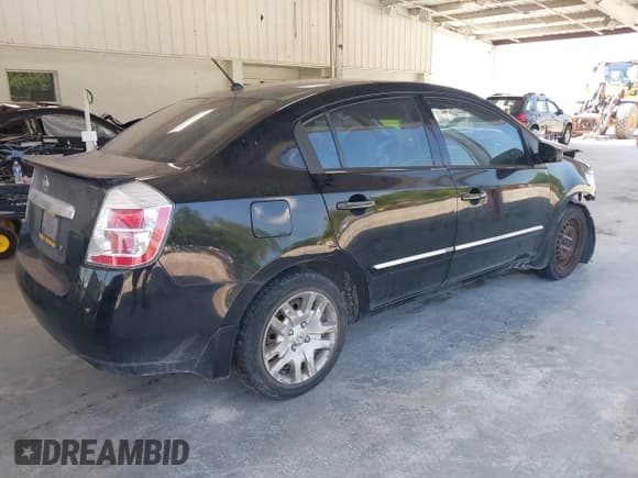 ✅ 2011 Nissan Sentra SR • VIN: 3N1AB6AP4BL645899 • Lot: 42314510. Wystawiony na IAAI z przebiegiem 235 507 mil. Bezpłatny archiwum sprzedaży aukcyjnych z USA i szczegółowy raport historii pojazdu na DreamBid. Zdjęcie 4.