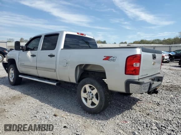 ✅ 2011 Chevrolet Silverado 2500HD LT • VIN: 1GC1KXCG3BF243981 • Lot: 82581555. Listed on Copart with 245,387 mi. Free auction sales archive from the USA and detailed vehicle history report at DreamBid. Image 2.