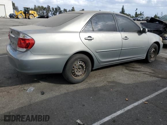 ✅ 2005 Toyota Camry STD • VIN: JTDBE32K353032893 • Lot: 85536445. Listed on Copart with Not provided. Free auction sales archive from the USA and detailed vehicle history report at DreamBid. Image 3.