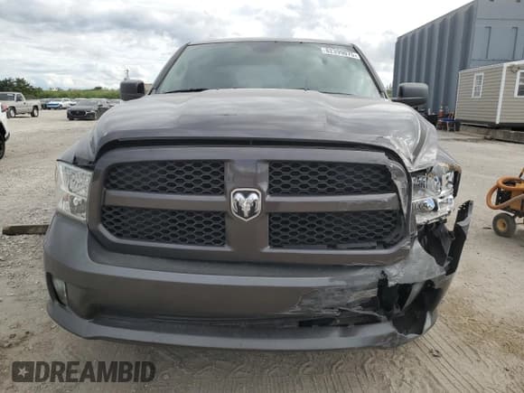 ✅ 2015 Ram 1500 Express • VIN: 1C6RR6FTXFS659208 • Lot: 82399075. Wystawiony na Copart z przebiegiem 116 404 mil. Bezpłatny archiwum sprzedaży aukcyjnych z USA i szczegółowy raport historii pojazdu na DreamBid. Zdjęcie 5.