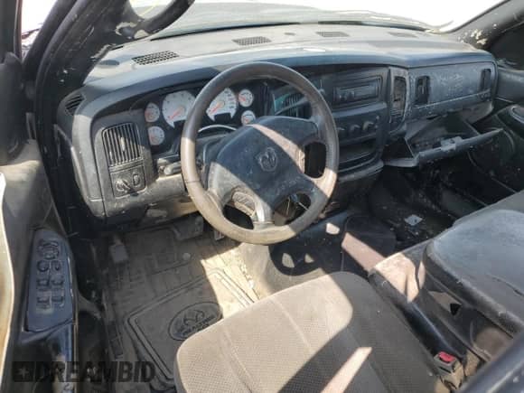2002 Dodge 1500 с VIN 1D7HA18Z62S725902, выставлен на аукционе Copart как лот 65626884 с пробегом Не указан миль и Списание • Salvage title. История ставок и продаж доступна на DreamBid. Изображение 8.