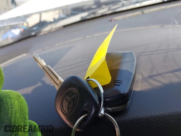 ✅ 2008 Toyota Sequoia Platinum • VIN: 5TDZY67A78S004461 • Lot: 42225931. Wystawiony na IAAI z przebiegiem 302 138 mil. Bezpłatny archiwum sprzedaży aukcyjnych z USA i szczegółowy raport historii pojazdu na DreamBid. Zdjęcie 11.