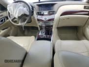 ✅ 2016 Infiniti Q70 • VIN: JN1BY1AR9GM270502 • Лот: 69708215. Опубликован ранее на Copart с пробегом 87 920 миль. Бесплатный доступ к архиву аукционных продаж из США и подробный отчёт об истории автомобиля на DreamBid. Изображение 8.