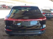 ✅ 2024 Audi Q8 e-tron Premium Plus • VIN: WA15AAGE2RB033698 • Лот: 42490274. Опубликован ранее на IAAI с пробегом 15 787 миль. Бесплатный доступ к архиву аукционных продаж из США и подробный отчёт об истории автомобиля на DreamBid. Изображение 16.