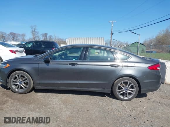 ✅ 2017 Ford Fusion SE • VIN: 3FA6P0HD8HR211638 • Lot: 42029399. Listed on IAAI with 90,262 mi. Free auction sales archive from the USA and detailed vehicle history report at DreamBid. Image 14.