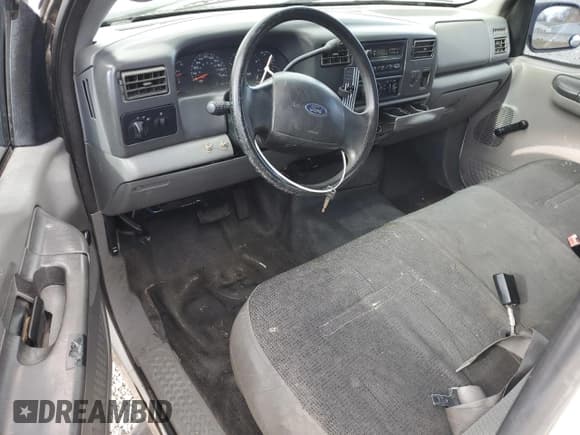 ✅ 2004 Ford F-250 • VIN: 1FDNF20L44EC48833 • Lot: 92880745. Listed on Copart with 314,602 mi. Free auction sales archive from the USA and detailed vehicle history report at DreamBid. Image 8.