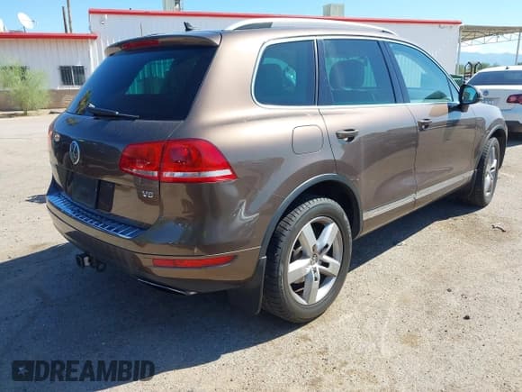 ✅ 2012 Volkswagen Touareg Lux • VIN: WVGEF9BP6CD008938 • Лот: 43243609. Опубликован ранее на IAAI с пробегом 199 470 миль. Бесплатный доступ к архиву аукционных продаж из США и подробный отчёт об истории автомобиля на DreamBid. Изображение 4.