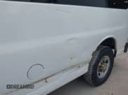 ✅ 2011 Chevrolet Express Passenger 1LT • VIN: 1GAZG1FG5B1106432 • Lot: 42356831. Wystawiony na IAAI z przebiegiem 216 679 mil. Bezpłatny archiwum sprzedaży aukcyjnych z USA i szczegółowy raport historii pojazdu na DreamBid. Zdjęcie 6.