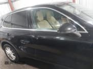 ✅ 2016 Porsche Cayenne Diesel • VIN: WP1AF2A2XGKA43725 • Lot: 43190808. Listed on IAAI with 94,542 mi. Free auction sales archive from the USA and detailed vehicle history report at DreamBid. Image 14.