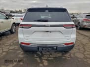 ✅ 2023 Jeep Grand Cherokee Laredo • VIN: 1C4RJHAG1P8701009 • Lot: 93411715. Wystawiony na Copart z przebiegiem 21 447 mil. Bezpłatny archiwum sprzedaży aukcyjnych z USA i szczegółowy raport historii pojazdu na DreamBid. Zdjęcie 6.