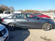 ✅ 2021 Kia Forte LXS • VIN: 3KPF24AD2ME347548 • Лот: 43691047. Опубликован ранее на IAAI с пробегом 52 101 миль. Бесплатный доступ к архиву аукционных продаж из США и подробный отчёт об истории автомобиля на DreamBid. Изображение 13.