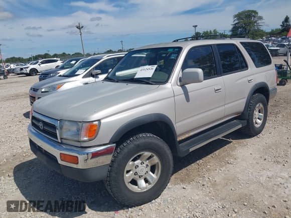 ✅ 1996 Toyota 4Runner SR5 • VIN: JT3HN86R2T0014631 • Лот: 43124526. Опубликован ранее на IAAI с пробегом 266 174 миль. Бесплатный доступ к архиву аукционных продаж из США и подробный отчёт об истории автомобиля на DreamBid. Изображение 2.