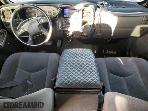 ✅ 2005 Chevrolet Silverado 1500 LS • VIN: 2GCEC13T251259772 • Лот: 82753465. Опубликован ранее на Copart с пробегом 177 186 миль. Бесплатный доступ к архиву аукционных продаж из США и подробный отчёт об истории автомобиля на DreamBid. Изображение 8.