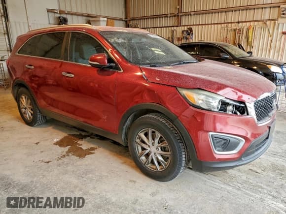 ✅ 2017 Kia Sorento LX • VIN: 5XYPG4A37HG262842 • Lot: 93878855. Listed on Copart with 137,288 mi. Free auction sales archive from the USA and detailed vehicle history report at DreamBid. Image 4.