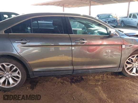 ✅ 2017 Ford Taurus Limited • VIN: 1FAHP2F83HG102456 • Lot: 43610234. Listed on IAAI with 138,877 mi. Free auction sales archive from the USA and detailed vehicle history report at DreamBid. Image 14.