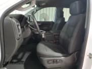 ✅ 2021 Chevrolet Silverado 1500 RST • VIN: 3GCUYEET2MG225371 • Lot: 71009395. Wystawiony na Copart z przebiegiem 114 104 mil. Bezpłatny archiwum sprzedaży aukcyjnych z USA i szczegółowy raport historii pojazdu na DreamBid. Zdjęcie 7.